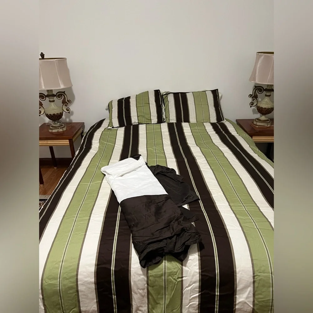 Queen Size Stripes Bedding Comforter Set 4 pieces